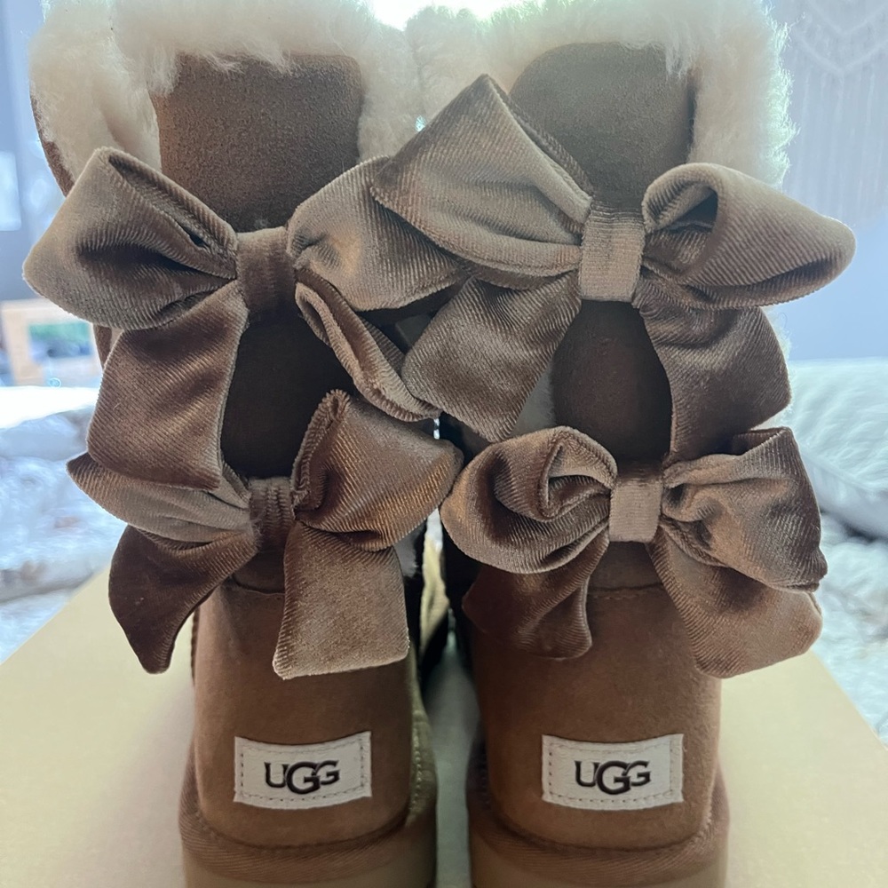 UGG Bailey Bow boots - never worn, brand-new, mint condition!